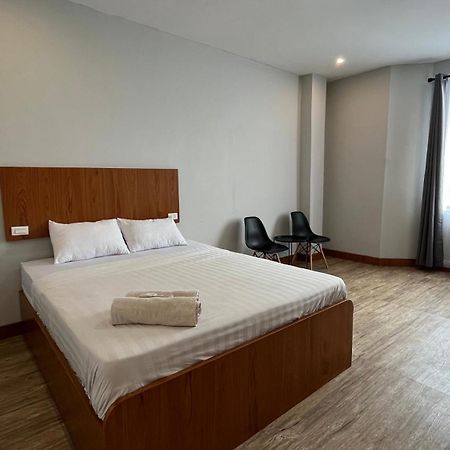 Отель Reddoorz Premium At Jalan Diponegoro Lampung Бандар-Лампунг Экстерьер фото