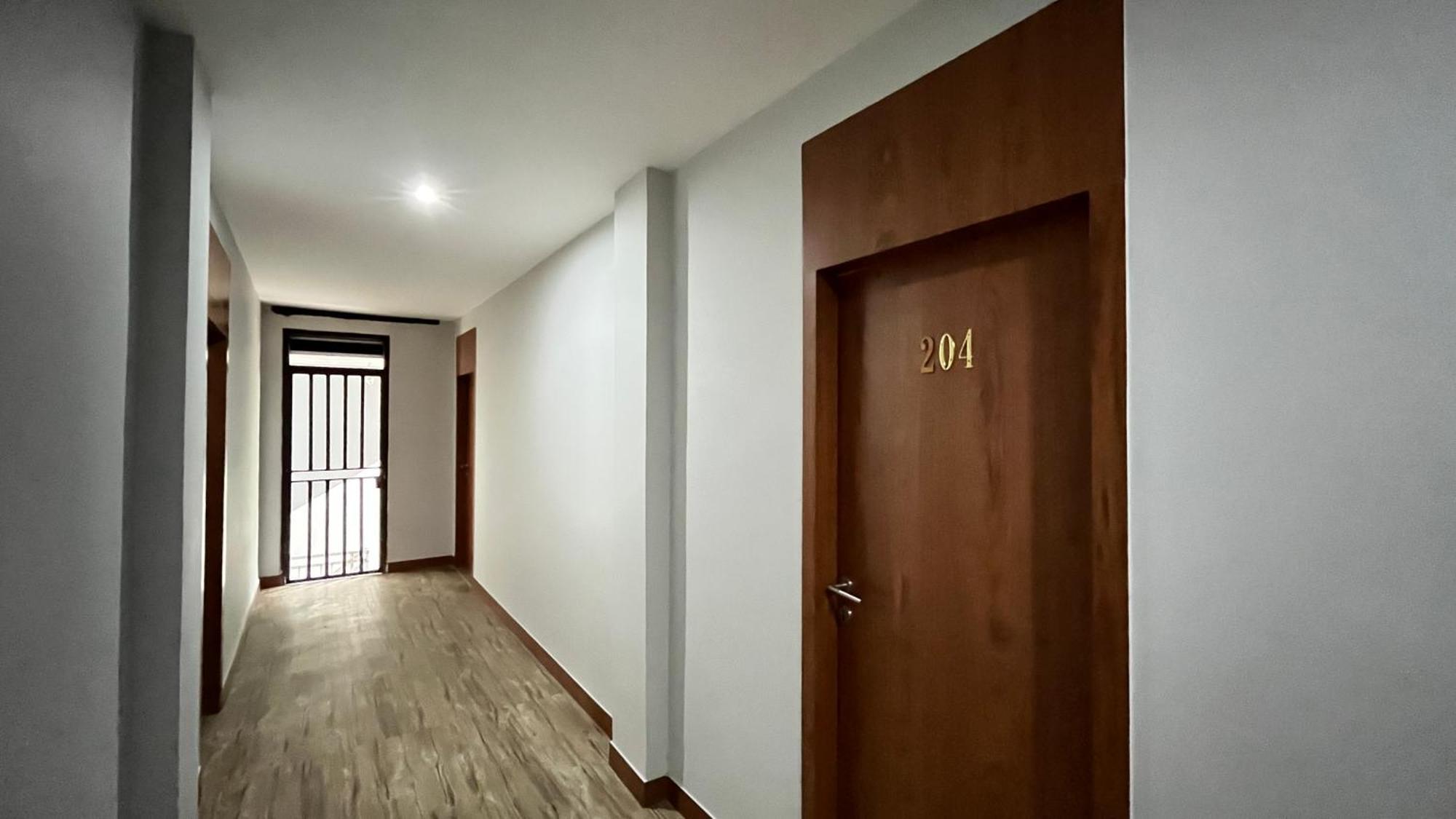 Отель Reddoorz Premium At Jalan Diponegoro Lampung Бандар-Лампунг Экстерьер фото