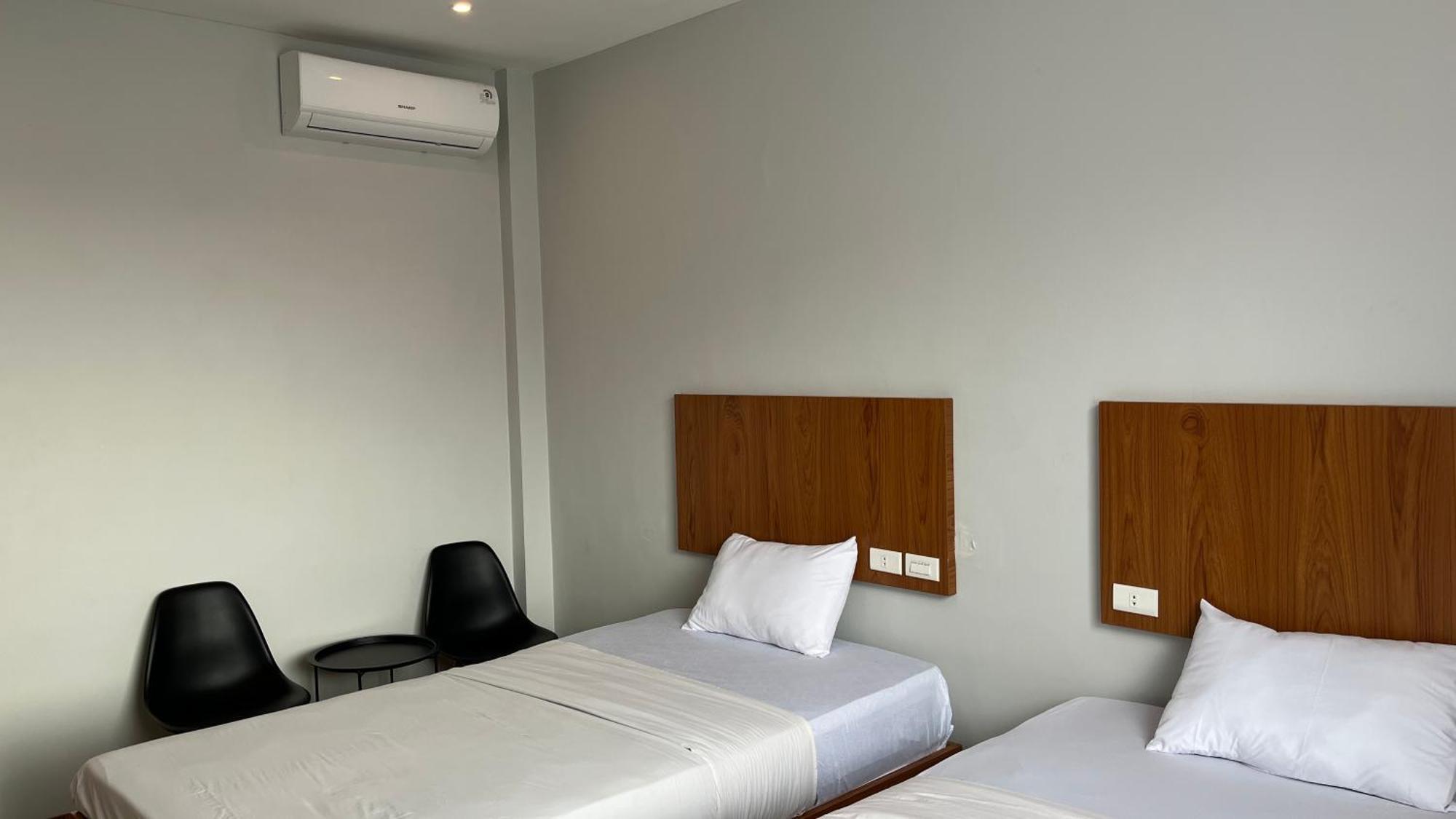 Отель Reddoorz Premium At Jalan Diponegoro Lampung Бандар-Лампунг Экстерьер фото