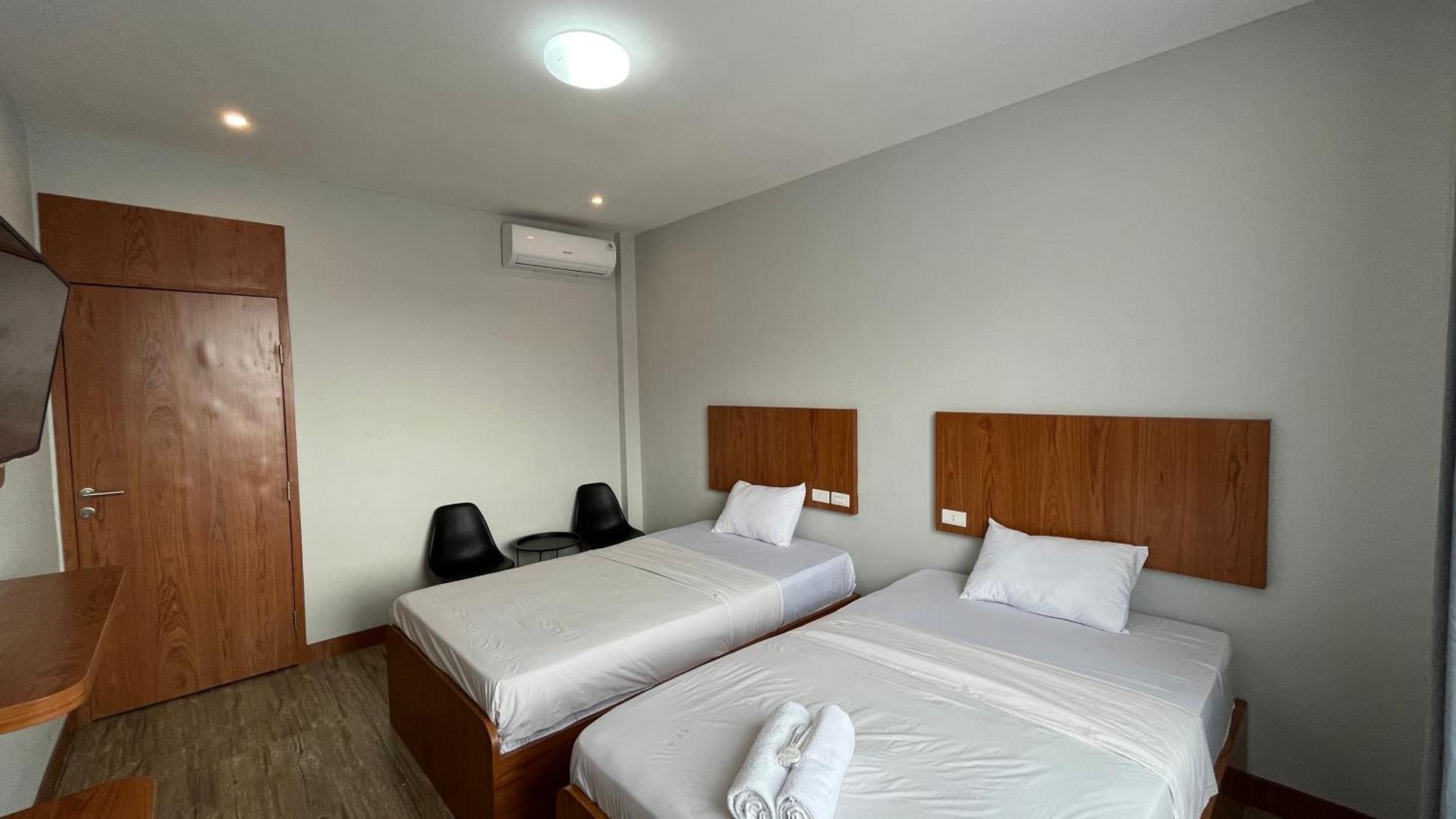 Отель Reddoorz Premium At Jalan Diponegoro Lampung Бандар-Лампунг Экстерьер фото