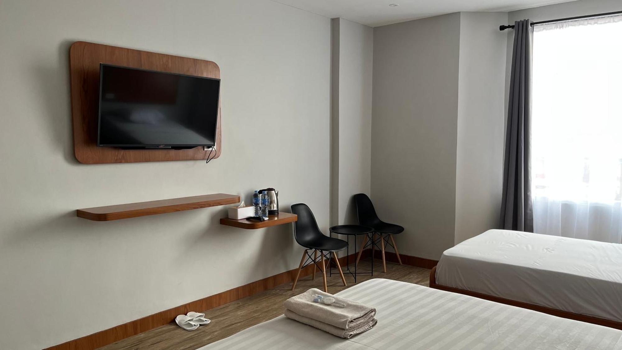 Отель Reddoorz Premium At Jalan Diponegoro Lampung Бандар-Лампунг Экстерьер фото