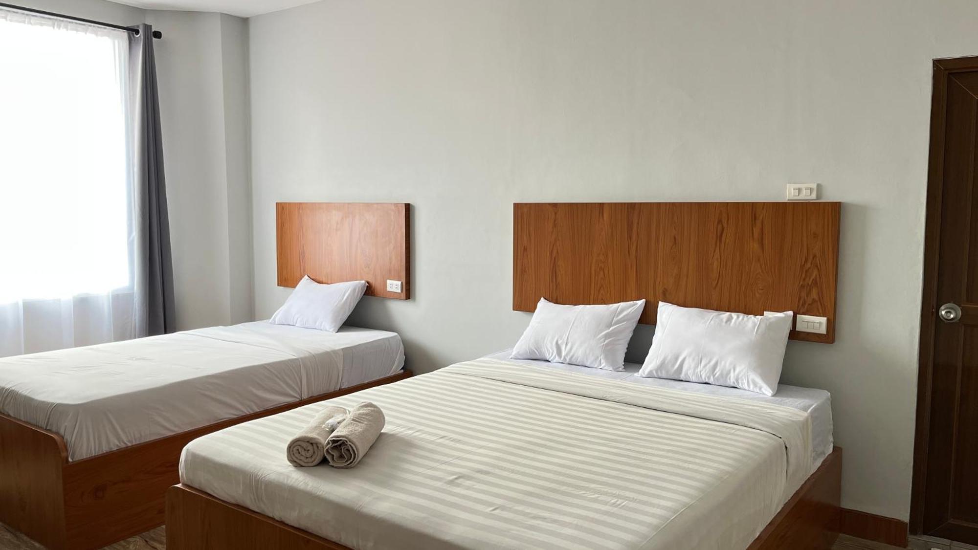 Отель Reddoorz Premium At Jalan Diponegoro Lampung Бандар-Лампунг Экстерьер фото